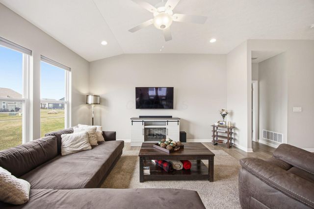 3132 Mckinney Road, Grove City, OH 43123