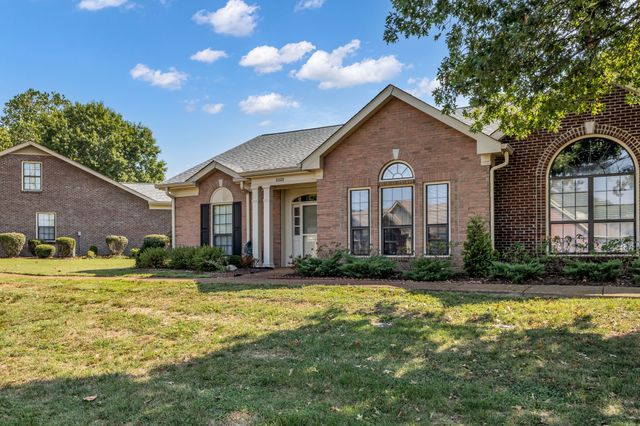 8008 Sunrise Cir, Franklin, TN 37067