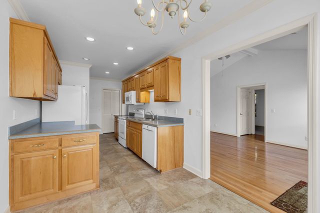 8008 Sunrise Cir, Franklin, TN 37067