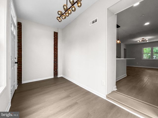 307 35TH ST NE, Washington, DC 20019