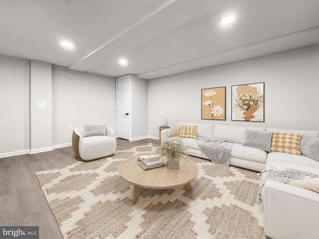 307 35TH ST NE, Washington, DC 20019