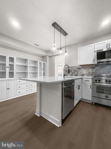 307 35TH ST NE, Washington, DC 20019