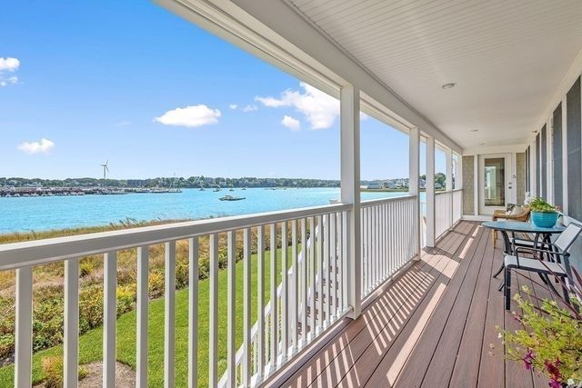 7 Bay St 10, Hull, MA 02045