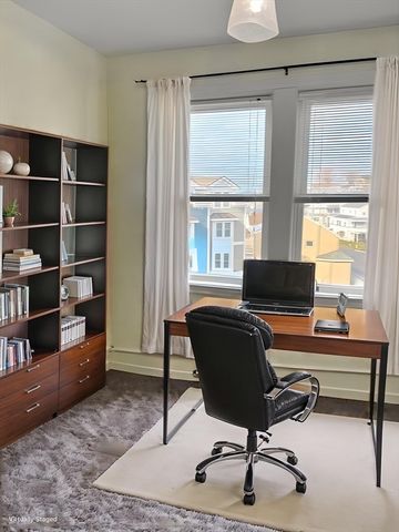 7 Bay St 10, Hull, MA 02045