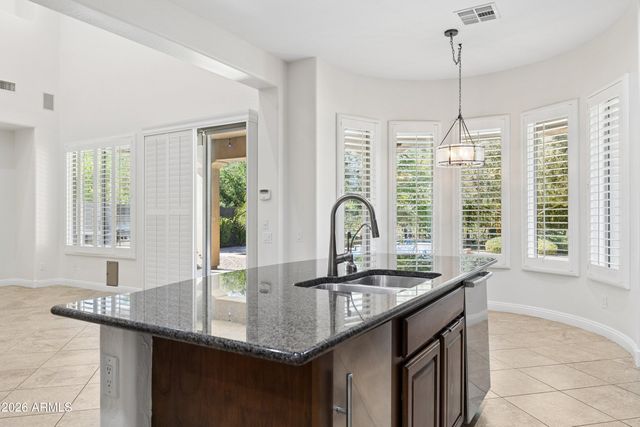 3722 E ZACHARY Drive, Phoenix, AZ 85050