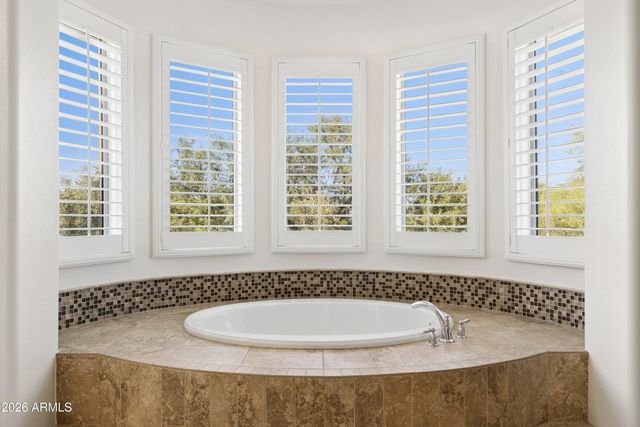3722 E ZACHARY Drive, Phoenix, AZ 85050