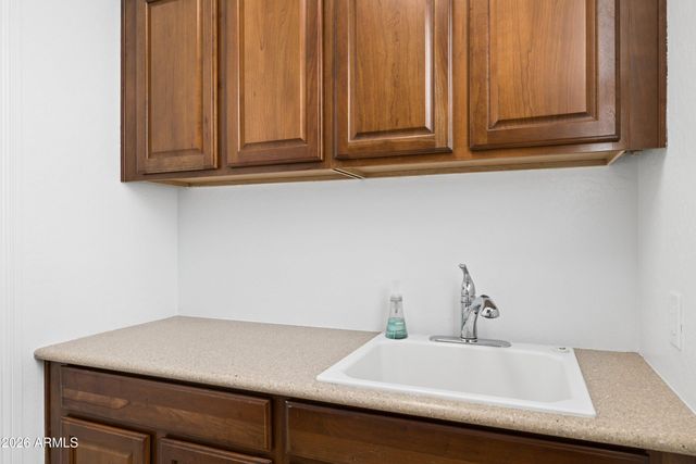 3722 E ZACHARY Drive, Phoenix, AZ 85050