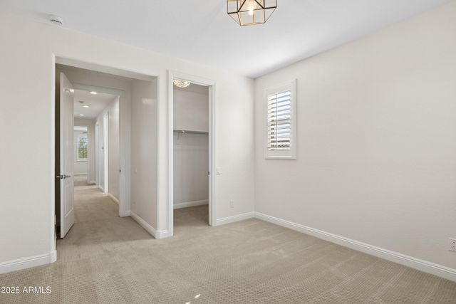 3722 E ZACHARY Drive, Phoenix, AZ 85050