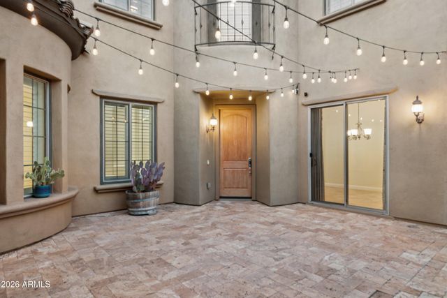 3722 E ZACHARY Drive, Phoenix, AZ 85050