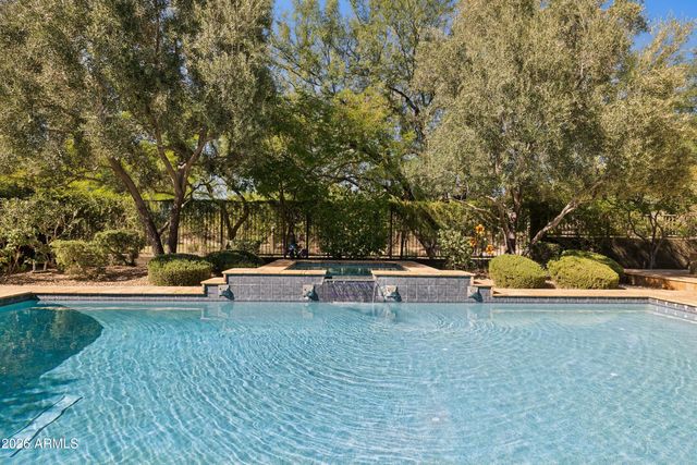 3722 E ZACHARY Drive, Phoenix, AZ 85050
