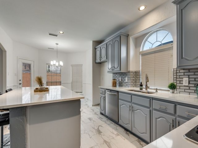 4719 Barn Owl Trail, Grand Prairie, TX 75052