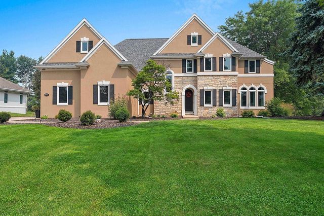 1111 HUNTINGTON WAY, Suamico, WI 54173