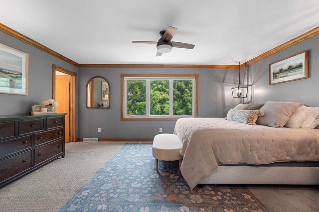 1111 HUNTINGTON WAY, Suamico, WI 54173