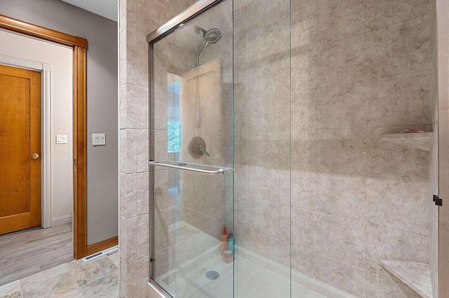 1111 HUNTINGTON WAY, Suamico, WI 54173
