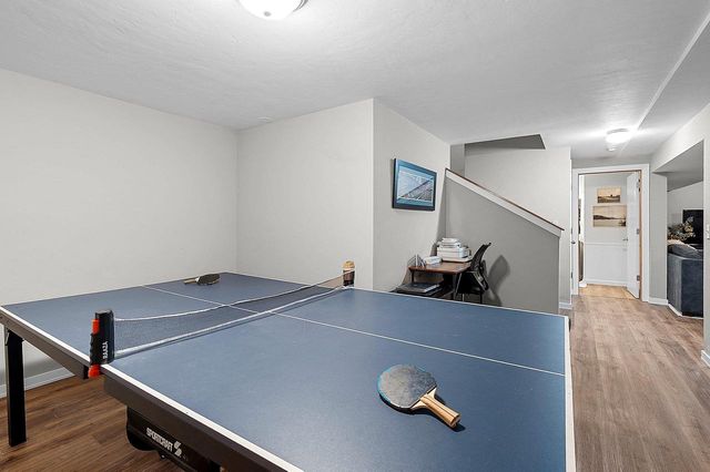 1111 HUNTINGTON WAY, Suamico, WI 54173