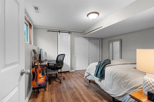 1111 HUNTINGTON WAY, Suamico, WI 54173