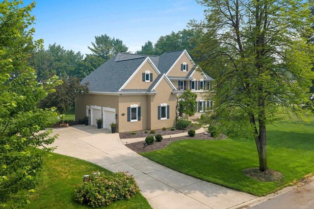 1111 HUNTINGTON WAY, Suamico, WI 54173
