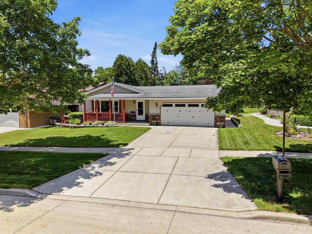 4006 S 18th STREET, Sheboygan, WI 53081