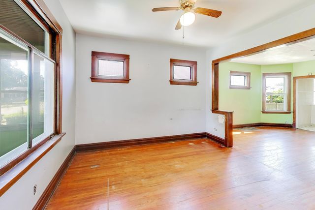 1926 S 9th Avenue, Maywood, IL 60153