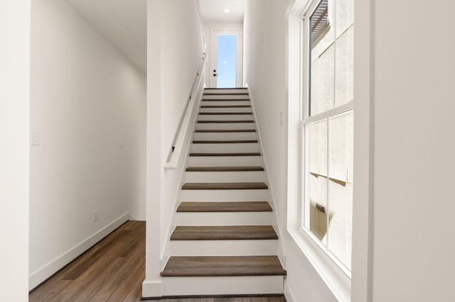 1138 W 16th Street, Houston, TX 77008