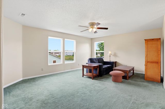 502 Streamside Drive, Greenfield, IN 46140