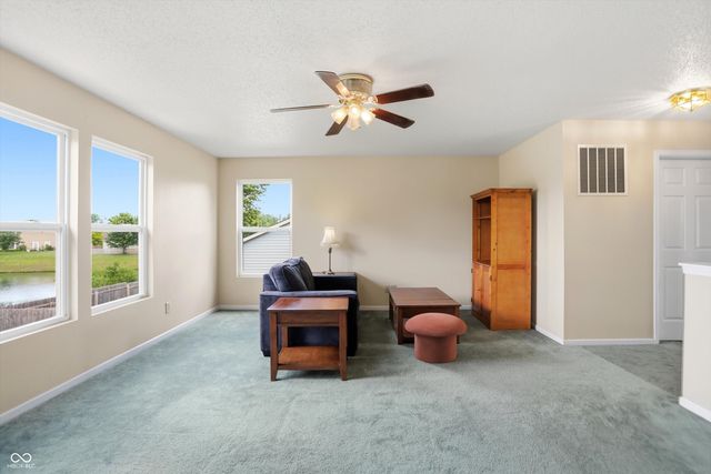 502 Streamside Drive, Greenfield, IN 46140