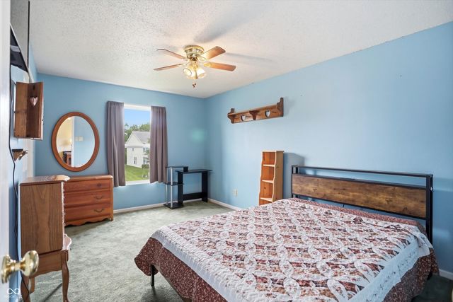 502 Streamside Drive, Greenfield, IN 46140