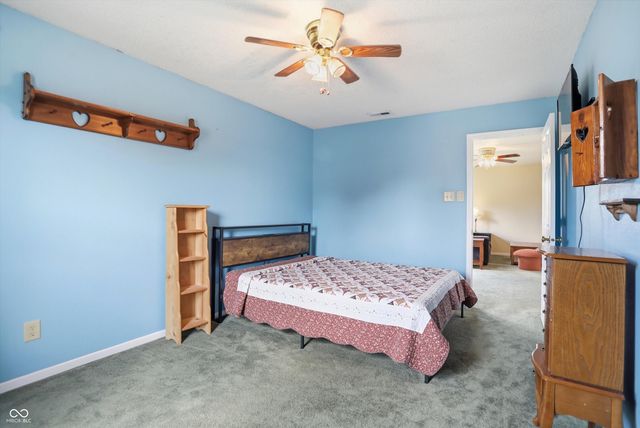 502 Streamside Drive, Greenfield, IN 46140