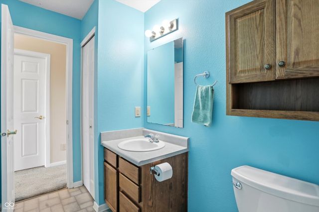 502 Streamside Drive, Greenfield, IN 46140