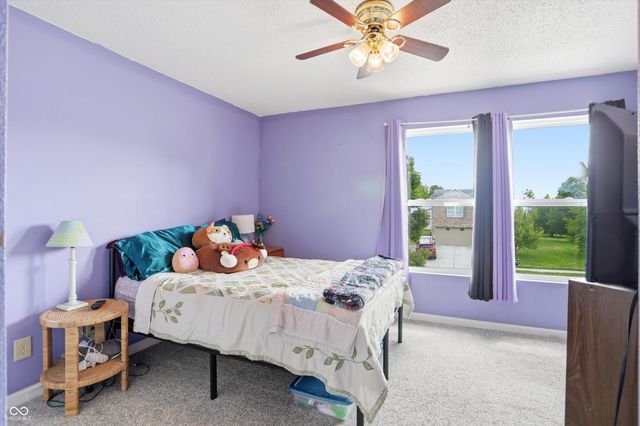 502 Streamside Drive, Greenfield, IN 46140