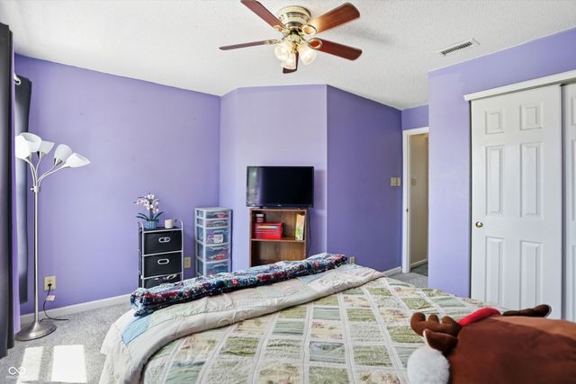 502 Streamside Drive, Greenfield, IN 46140