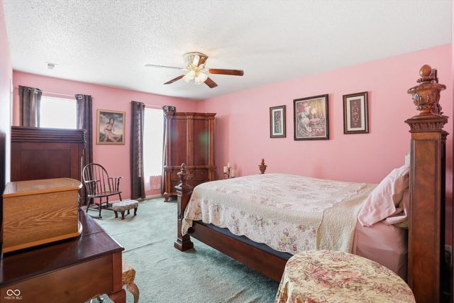 502 Streamside Drive, Greenfield, IN 46140