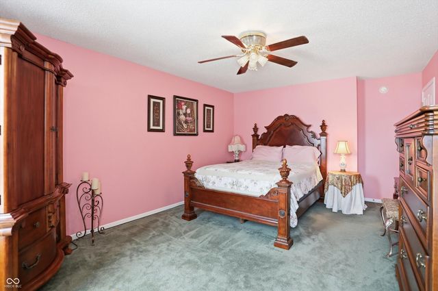 502 Streamside Drive, Greenfield, IN 46140