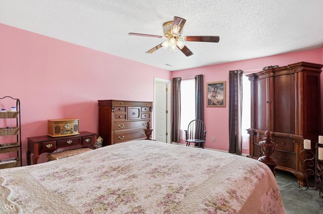 502 Streamside Drive, Greenfield, IN 46140