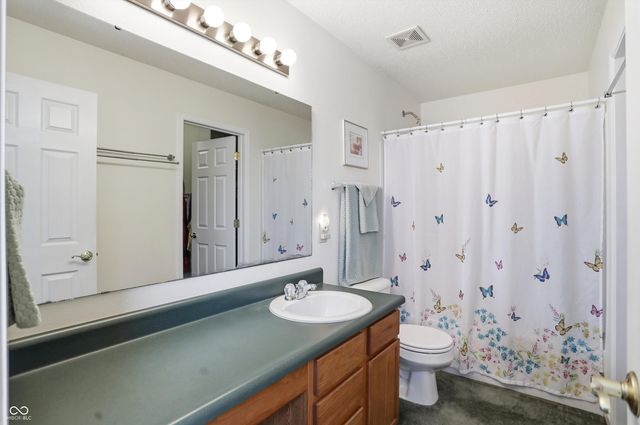 502 Streamside Drive, Greenfield, IN 46140