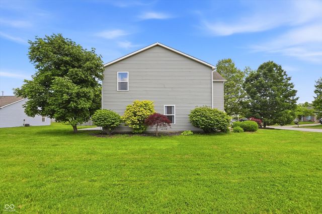 502 Streamside Drive, Greenfield, IN 46140