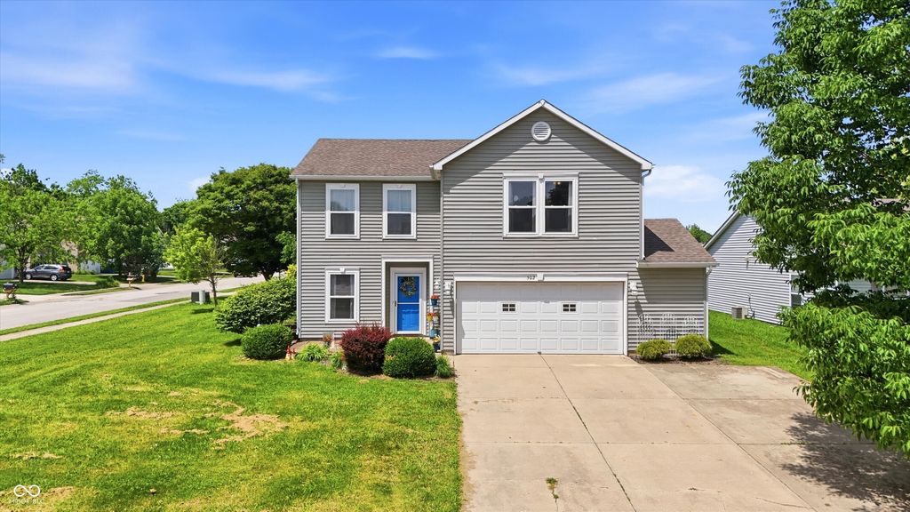 502 Streamside Drive, Greenfield, IN 46140