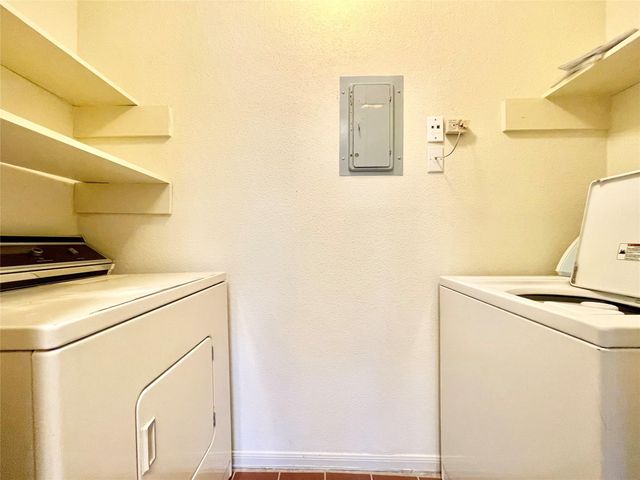 8365 Sands Point Drive 221, Houston, TX 77036