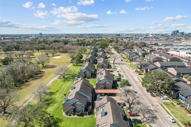 8365 Sands Point Drive 221, Houston, TX 77036