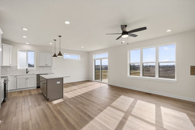 718 Plainside Avenue, Norwalk, IA 50211