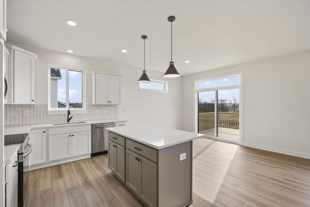 718 Plainside Avenue, Norwalk, IA 50211