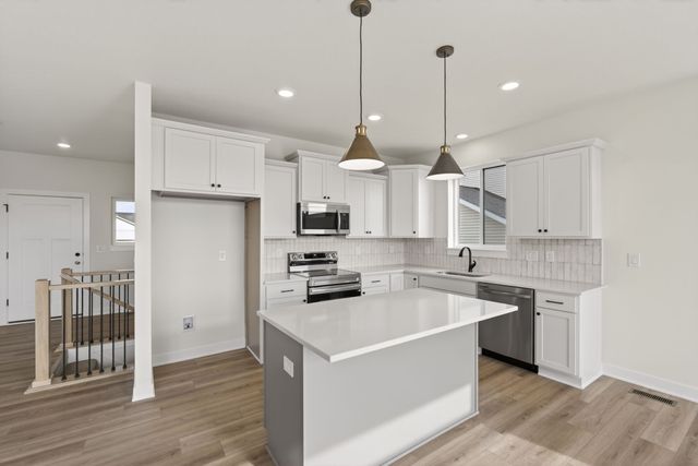 718 Plainside Avenue, Norwalk, IA 50211