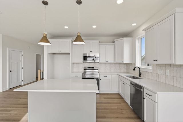 718 Plainside Avenue, Norwalk, IA 50211