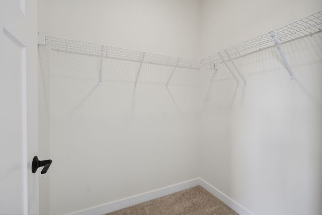 718 Plainside Avenue, Norwalk, IA 50211