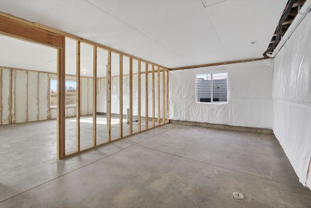 718 Plainside Avenue, Norwalk, IA 50211