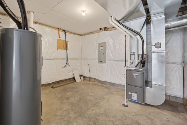 718 Plainside Avenue, Norwalk, IA 50211