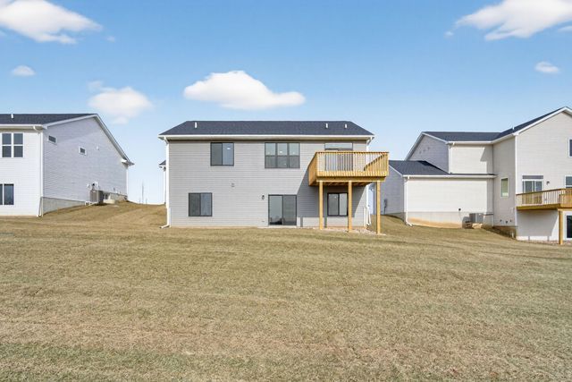 718 Plainside Avenue, Norwalk, IA 50211