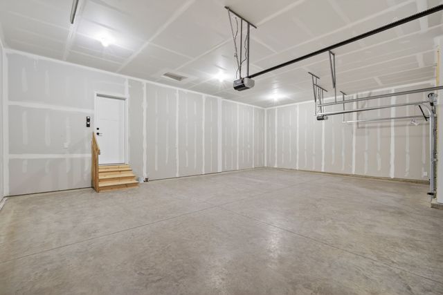 718 Plainside Avenue, Norwalk, IA 50211