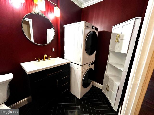 33 PARK VALLEI LN, Brookhaven, PA 19015