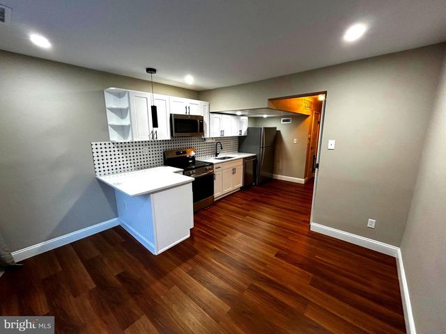 33 PARK VALLEI LN, Brookhaven, PA 19015